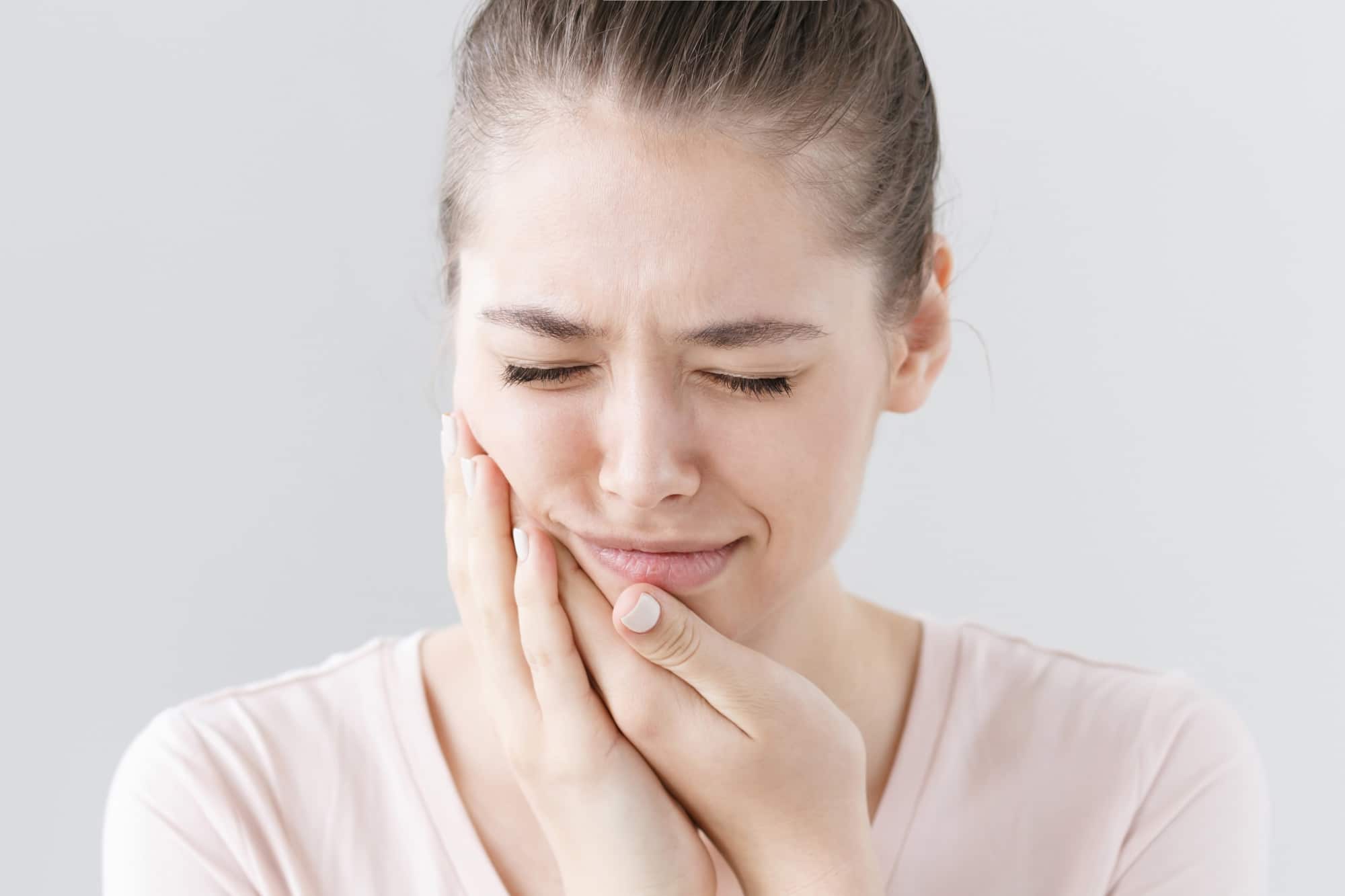 Dişlerimiz Neden Sızlar (Diş Hassasiyeti)